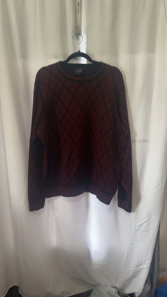 Murano Men's Red V-Neck Pullover Sweater